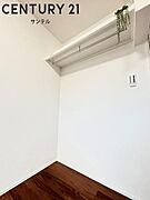 洋室のクローゼット収納です(^^♪