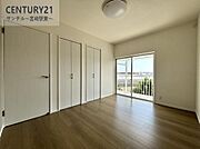 子供部屋にいかがでしょうか♪趣味部屋やワークスペースにも(^^♪風通し良好です(^^♪クローゼット収納です！