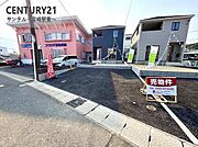 駐車場は3台駐車可能！※車種による。スペースも広く駐車が苦手な方でも楽に駐車可能です♪お庭スペースも完備しております(^^♪