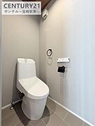 2階トイレです！トイレが二つあると朝の忙しい時間帯も安心です(^^♪
