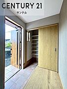 収納量の多いシューズクローゼットがあるので散らかりやすい玄関をしっかり整頓出来ます！