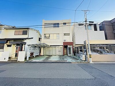 外観：現地のご見学予約もスタートしました。周辺で売りに出ている物件も沢山御座います。まとめてご見学ができますのでお気軽にお申しつけください。 