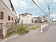 周辺のエリアで他にも沢山売りに出ている物件があります。インターネット掲載前の情報などもありますのでお気軽にお問合せください。まとめてご見学できます。 