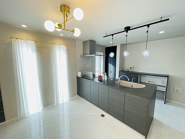 リビング/ダイニング 日野市東豊田1丁目