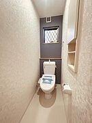 トイレにはウォシュレット機能を標準装備。 