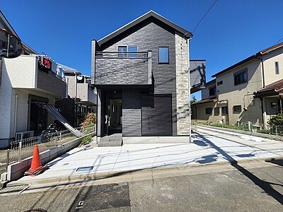 外観：建物が完成しましたので室内のご見学予約スタート。当日のご見学予約も大歓迎です。お気軽にご連絡ください。エステート白馬国分寺店は火曜水曜も営業しております。 