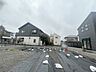 外観：現地ご見学の際、スタッフが様々なご質問に対応いたします、周辺環境、前面道路、建築可能な建物について、ぜひご相談ください。 