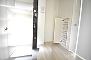 スリッパ収納付き。