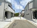 周辺は住宅が建...