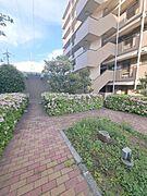 現地のご見学予約もスタートしました。周辺で売りに出ている物件も沢山御座います。まとめてご見学ができますのでお気軽にお申しつけください。 
