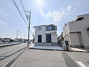 周辺のエリアで他にも沢山売りに出ている物件があります。インターネット掲載前の情報などもありますのでお気軽にお問合せください。まとめてご見学できます。 