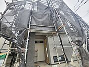 現在建物を建築中です、建築中の物件については現地確認の他、同施工会社の完成施工例のご案内、担当者のプレゼンテーションにてご検討ください。適切なご検討の方法をご説明させて頂きます。 