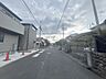 外観：安心して暮らすことのできる住宅街。　住宅地の道路は一般に交通量が少なく車などの騒音が少ないため、住民にとって静かな生活環境が提供されます。 