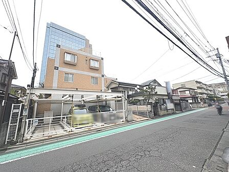 周辺のエリアで他にも沢山売りに出ている物件があります。インターネット掲載前の情報などもありますのでお気軽にお問合せください。まとめてご見学できます。