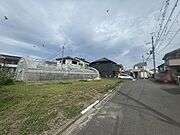 土地物件にはご確認頂くポイントがたくさんございます、土地だけのご見学の際もご遠慮せず、ぜひお気軽に担当スタッフにお申しつけくださいませ。 