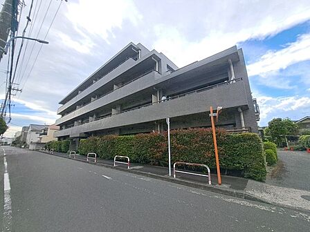 71戸の落ち着いた雰囲気のコミュニティ。室内のご見学予約スタートしました。