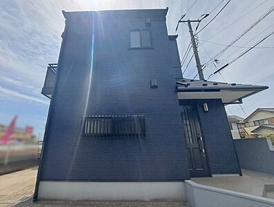 外観：現地のご見学予約もスタートしました。周辺で売りに出ている物件も沢山御座います。まとめてご見学ができますのでお気軽にお申しつけください。 