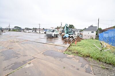 外観：現地のご見学予約もスタートしました。周辺で売りに出ている物件も沢山御座います。まとめてご見学ができますのでお気軽にお申しつけください。 