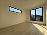 洋室：スタイリッシュなデザインと快適な居住性を兼ね備えた洋室。