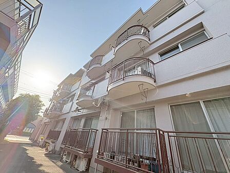 現地のご見学予約もスタートしました。周辺で売りに出ている物件も沢山御座います。まとめてご見学ができますのでお気軽にお申しつけください。