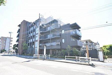 現地のご見学予約もスタートしました。周辺で売りに出ている物件も沢山御座います。まとめてご見学ができますのでお気軽にお申しつけください。