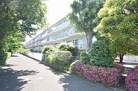 現地のご見学予約もスタートしました。周辺で売りに出ている物件も沢山御座います。まとめてご見学ができますのでお気軽にお申しつけください。