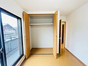 各お部屋に収納が設置されています。 
