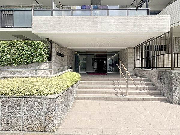 エントランスを拡大表示