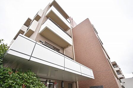 現地のご見学予約もスタートしました。周辺で売りに出ている物件も沢山御座います。まとめてご見学ができますのでお気軽にお申しつけください。