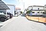 外観：安心して暮らすことのできる住宅街。　住宅地の道路は一般に交通量が少なく車などの騒音が少ないため、住民にとって静かな生活環境が提供されます。 