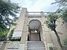 外観：周辺の街並みの中で適度な主張、生活に溶け込むシンプルなデザインの外観が魅力の建物です。 