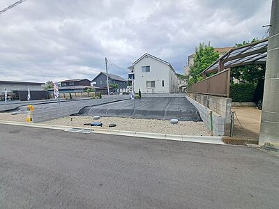 外観：建物のモデルハウスのご見学予約もスタートしました。当日のご見学予約も大歓迎ですので、お気軽にお問合せください。 