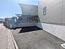 外観：周辺は住宅が建ち並ぶ閑静な住宅街です。