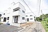 外観：周辺は住宅が建ち並ぶ閑静な住宅街です。 