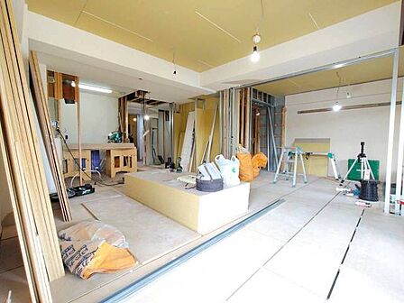 家族が一番集まる場所だから広々としつつも素敵な空間であって欲しい。みんながくつろぐリビングからキッチンまでが一つの空間のように繋がる間取り。