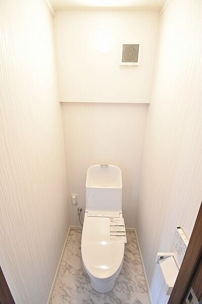 トイレを拡大表示