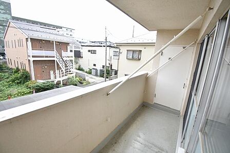 窓からの眺望です。実際に現地で眺望もご確認ください。
