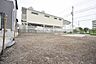 外観：建築条件なしの敷地。弊社グループ「白馬建設」にて建物プランをご提案できます。実際の陽当たりやサイズ感を現地でお確かめください。  