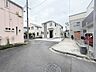 外観：安心して暮らすことのできる住宅街。　住宅地の道路は一般に交通量が少なく車などの騒音が少ないため、住民にとって静かな生活環境が提供されます。 