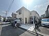 外観：周辺は住宅が建ち並ぶ閑静な住宅街です。 