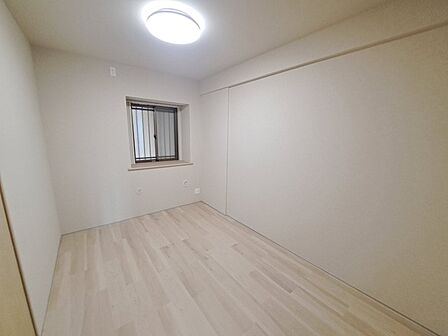 実際に室内をご見学頂くと生活のイメージが広がります。家具を置いたイメージや窓からの景色など、現地で体感ください。