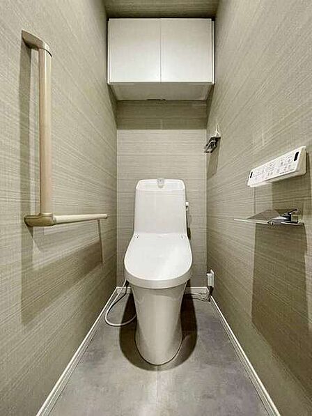 トイレにはウォシュレット機能を標準装備。