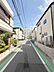 外観：安心して暮らすことのできる住宅街。　住宅地の道路は一般に交通量が少なく車などの騒音が少ないため、住民にとって静かな生活環境が提供されます。 
