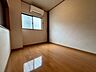 室内：実際に室内をご見学頂くと生活のイメージが広がると思います。家具を置いたイメージや窓からの景色など。 
