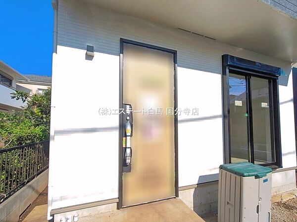 玄関を拡大表示