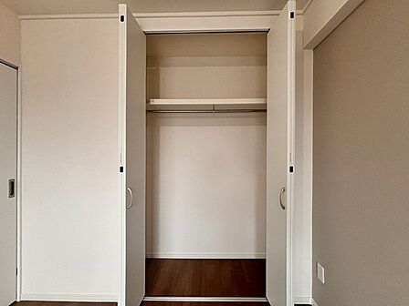 各お部屋に収納が設置されています。