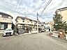 外観：安心して暮らすことのできる住宅街。　住宅地の道路は一般に交通量が少なく車などの騒音が少ないため、住民にとって静かな生活環境が提供されます。 