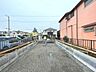 外観：周辺は住宅が建ち並ぶ閑静な住宅街です。  