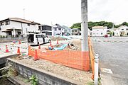 周辺のエリアで他にも沢山売りに出ている物件があります。インターネット掲載前の情報などもありますのでお気軽にお問合せください。まとめてご見学できます。 
