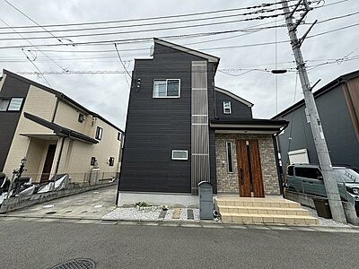 外観：現地のご見学予約もスタートしました。周辺で売りに出ている物件も沢山御座います。まとめてご見学ができますのでお気軽にお申しつけください。 